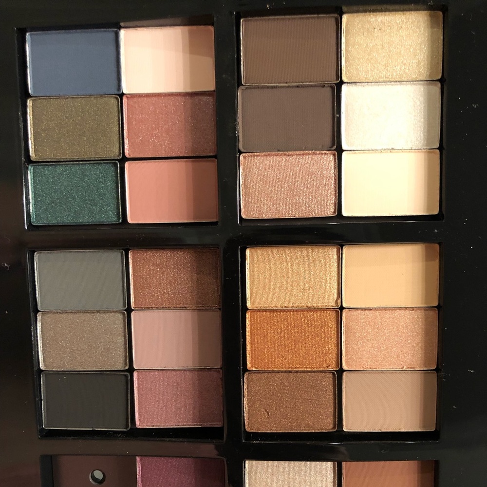 Chromafusion eye shadows,